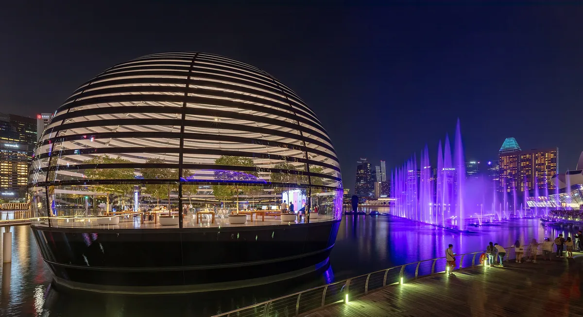 Marina Bay Sands in Singapore at dusk